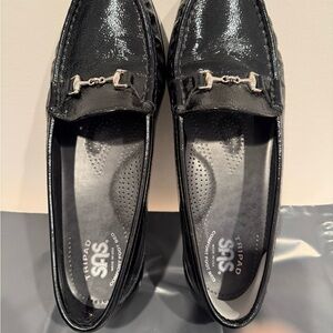 SAS Women's Shiny Black Loafers